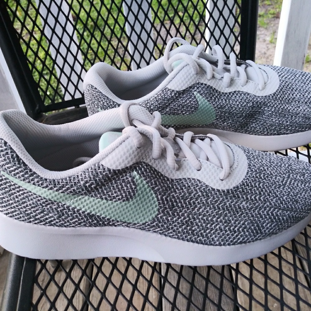 LAST 1 New!! Nike Women's Tanjun Sneakers